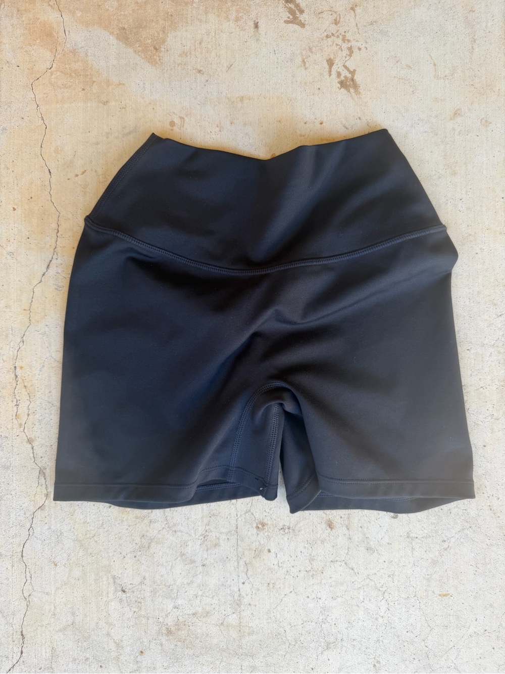 Crop Shop Boutique M Black Shorts